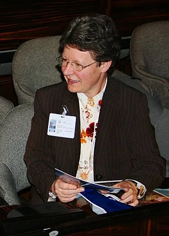 Jocelyn Bell Burnell height profile photo