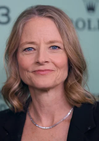 Jodie Foster height profile photo