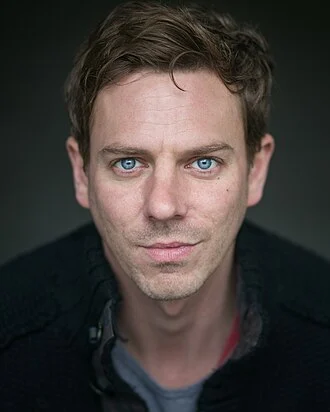 Joe Armstrong (actor) height profile photo
