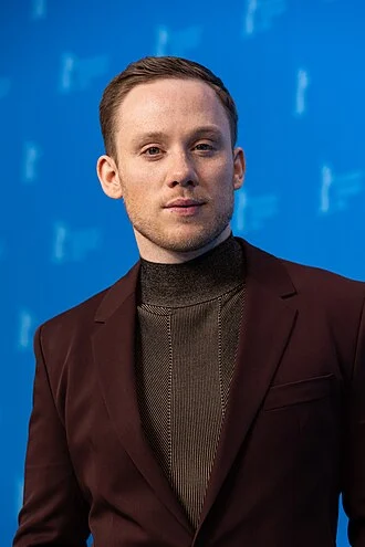 Joe Cole (actor) height profile photo
