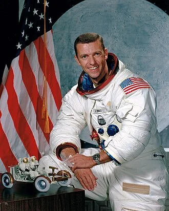 Joe Engle height profile photo
