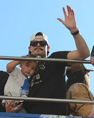 Joe Kelly (pitcher) height profile photo