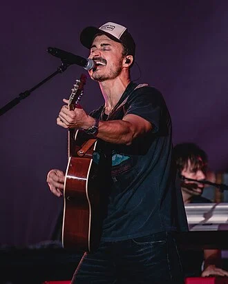Joe King (musician) height profile photo