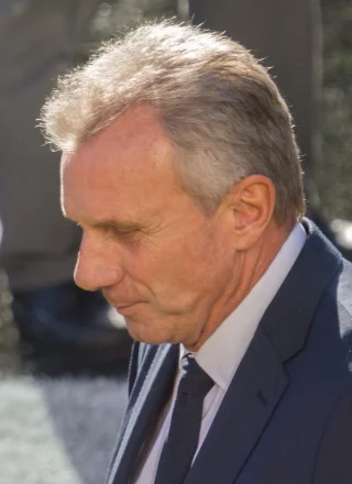 Joe Montana height profile photo