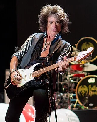 Joe Perry (musician) height profile photo