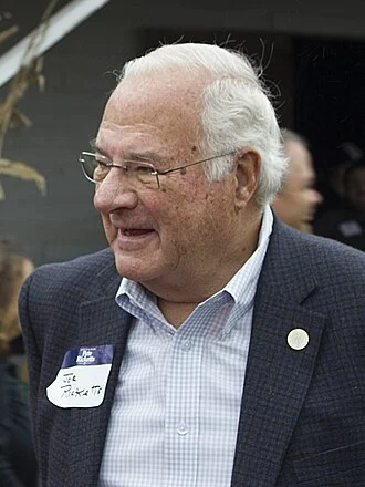 Joe Ricketts height profile photo