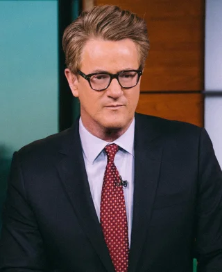 Joe Scarborough height profile photo