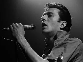 Joe Strummer height profile photo