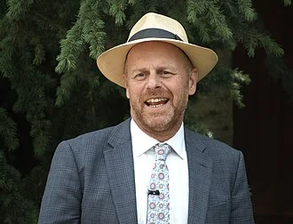 Joe Swift height profile photo
