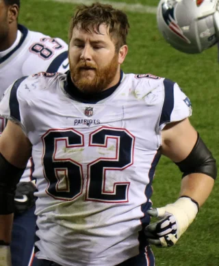 Joe Thuney height profile photo