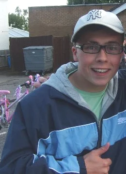 Joe Tracini height profile photo
