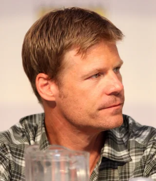 Joel Gretsch height profile photo