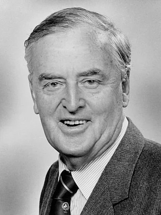 Joh Bjelke-Petersen height profile photo