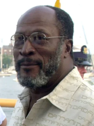 John Amos height profile photo