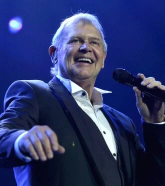 John Farnham height profile photo