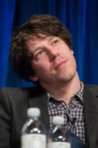 John Gallagher Jr. height profile photo