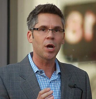 John Henson (comedian) height profile photo