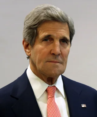 John Kerry height profile photo