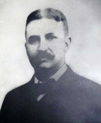 John L. Leal height profile photo