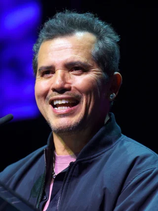 John Leguizamo height profile photo