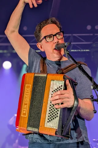 John Linnell height profile photo