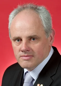 John Madigan (politician) height profile photo