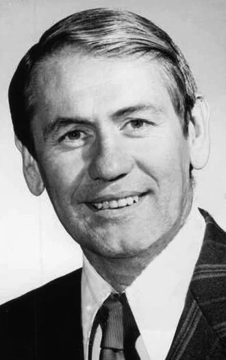 John Muckler height profile photo