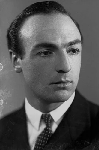 John Profumo height profile photo