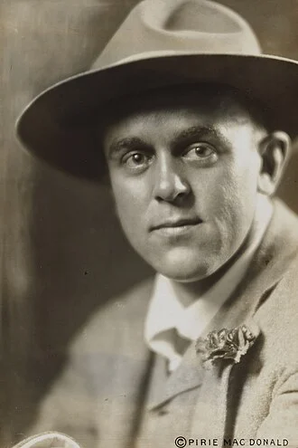 John Reed (journalist) height profile photo