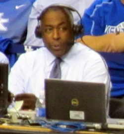 John Saunders (journalist) height profile photo