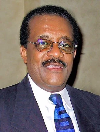 Johnnie Cochran height profile photo