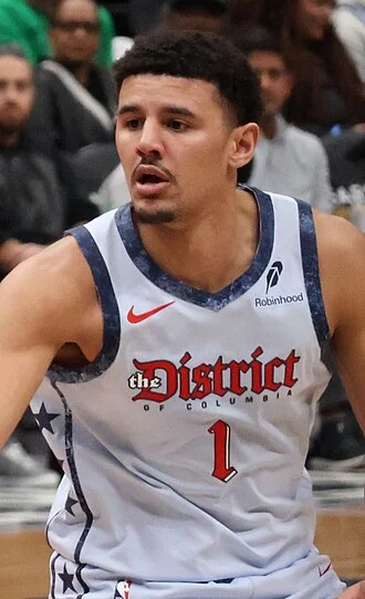 Johnny Davis (basketball, born 2002) height profile photo