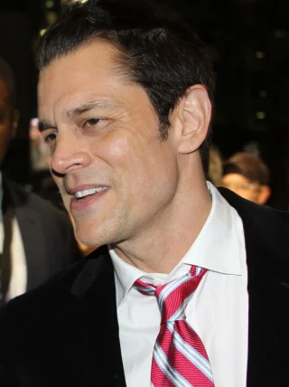 Johnny Knoxville height profile photo