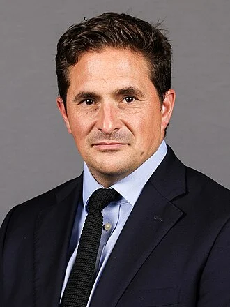 Johnny Mercer (politician) height profile photo
