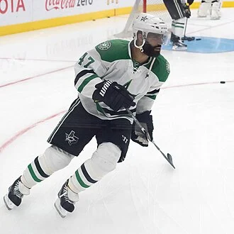 Johnny Oduya height profile photo