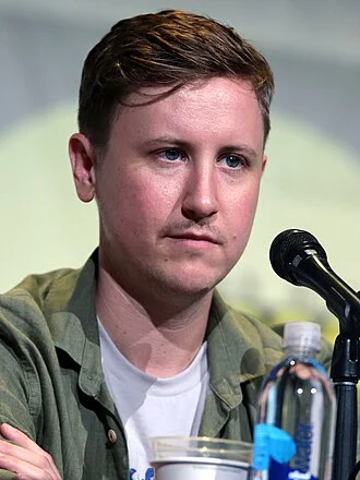 Johnny Pemberton height profile photo
