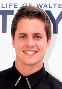 Johnny Ruffo height profile photo