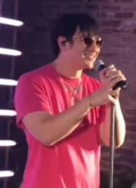 Joji (musician) height profile photo