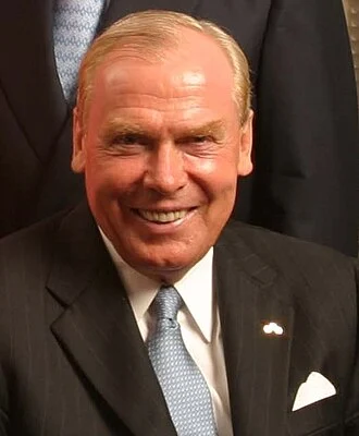 Jon Huntsman Sr. height profile photo