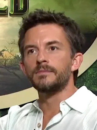 Jonathan Bailey height profile photo