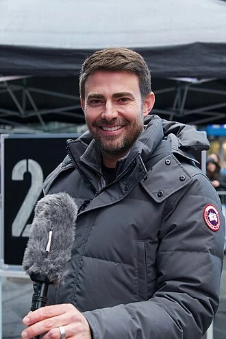 Jonathan Bennett (actor) height profile photo