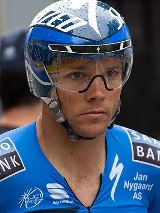 Jonathan Cantwell height profile photo