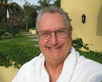 Jonathan King height profile photo