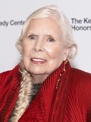 Joni Mitchell height profile photo