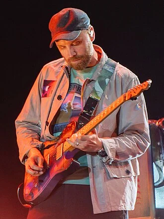 Jonny Buckland height profile photo