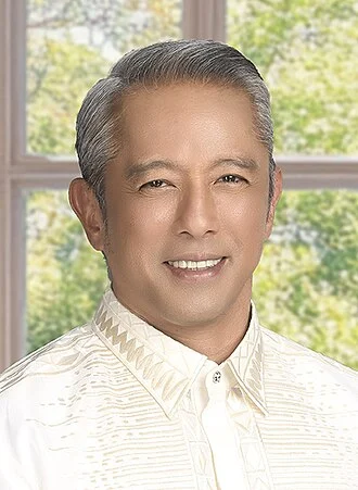 Jonvic Remulla height profile photo