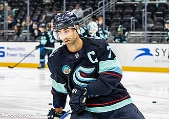 Jordan Eberle height profile photo