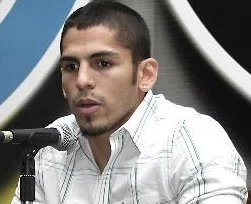 Jorge Linares height profile photo