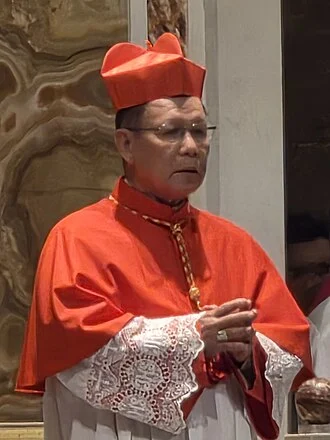 Jose Advincula height profile photo