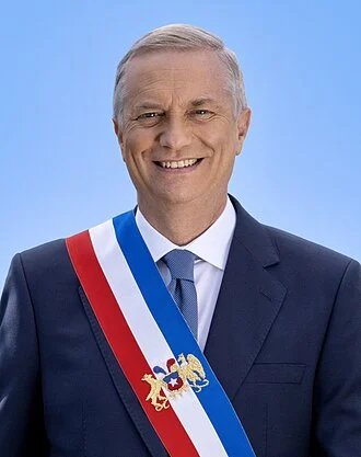 José Antonio Kast height profile photo